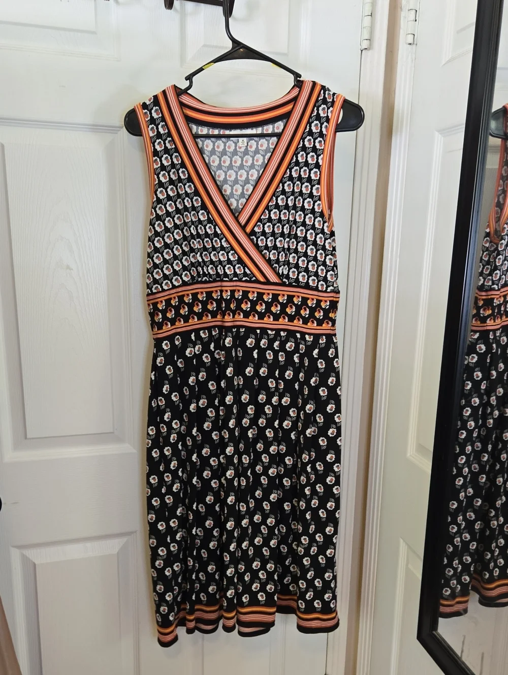 Max Studio Black and Orange Floral-Print Sleeveless Midi Dress - Picture 1 of 2